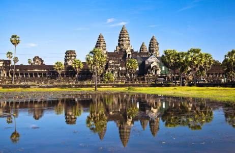 Uitzicht over tempel in Cambodja | Beste reistijd februari | Beste bestemmingen februari | Reiskalender | KILROY