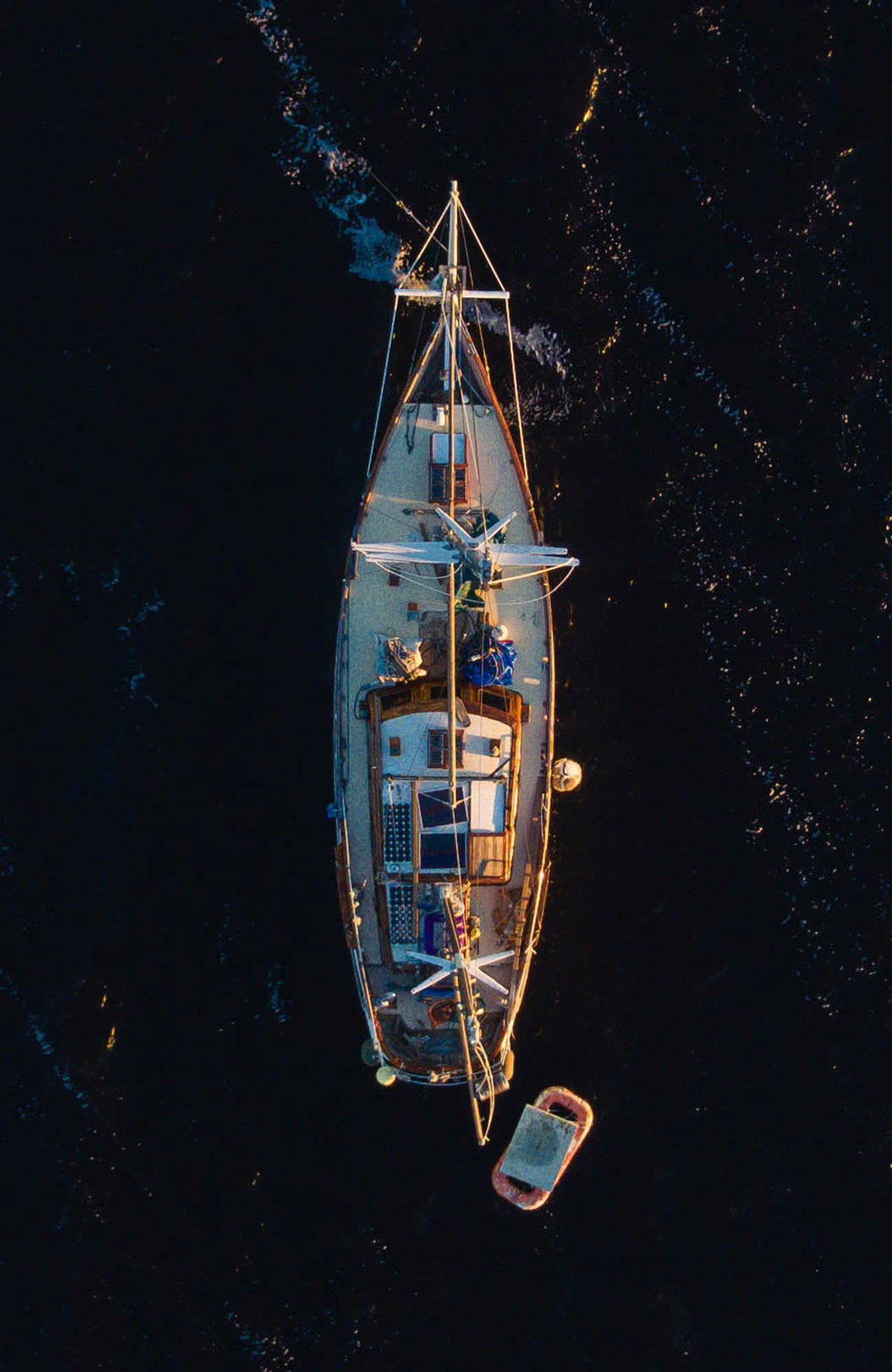 Zeilboot van bovenaf | Ga zeilen in het buitenland | KILROY