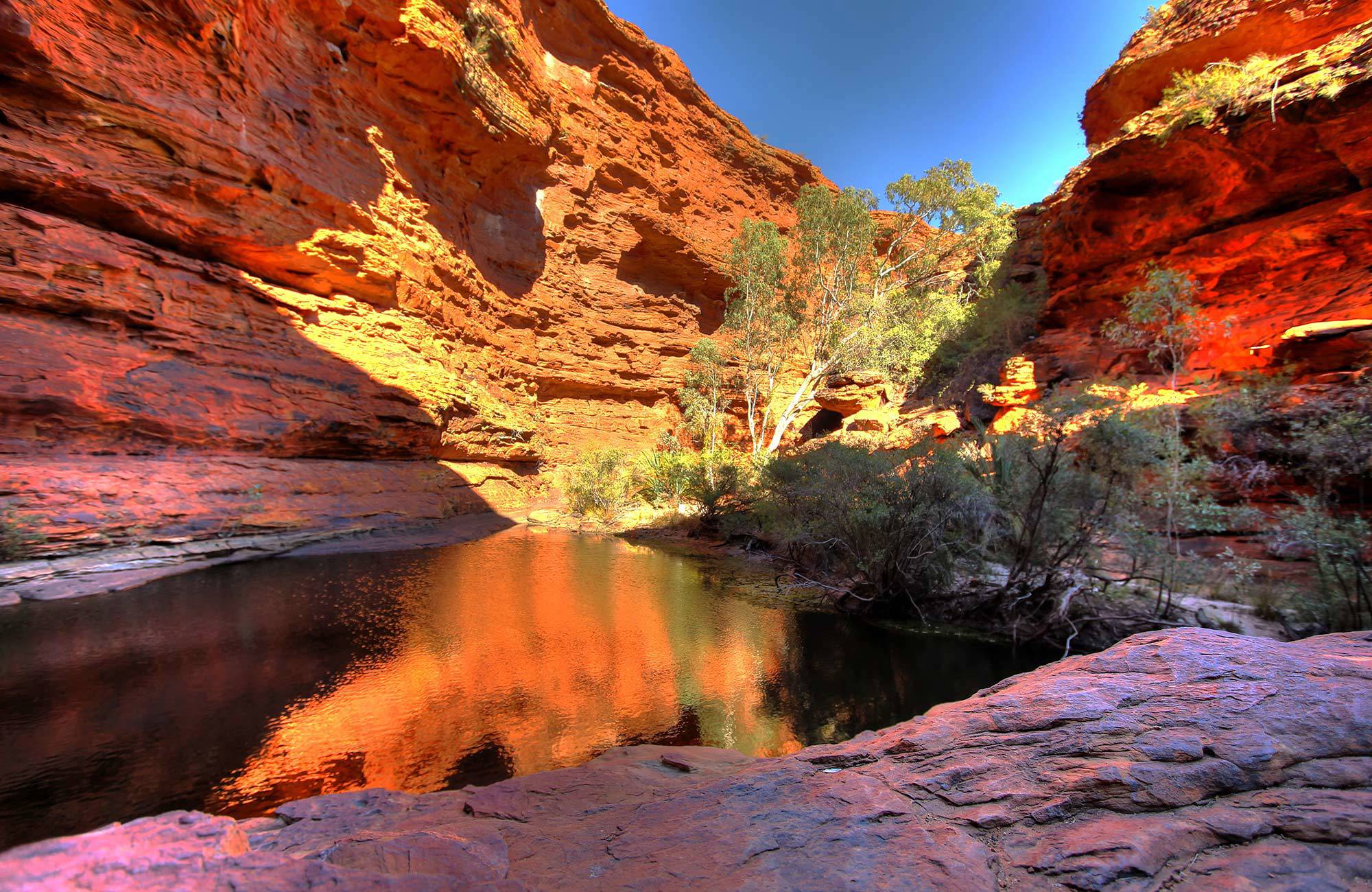 Zonlicht schijnt in Kings Canyon | Rondreis Noord-Australië | KILROY