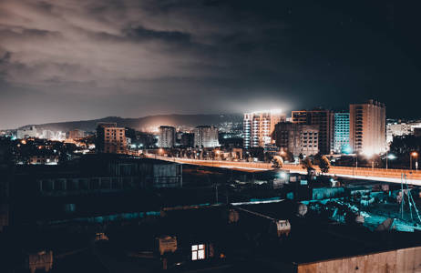 Addis Ababa in de avond | Beste reistijd november | Beste bestemmingen november | Reiskalender | KILROY