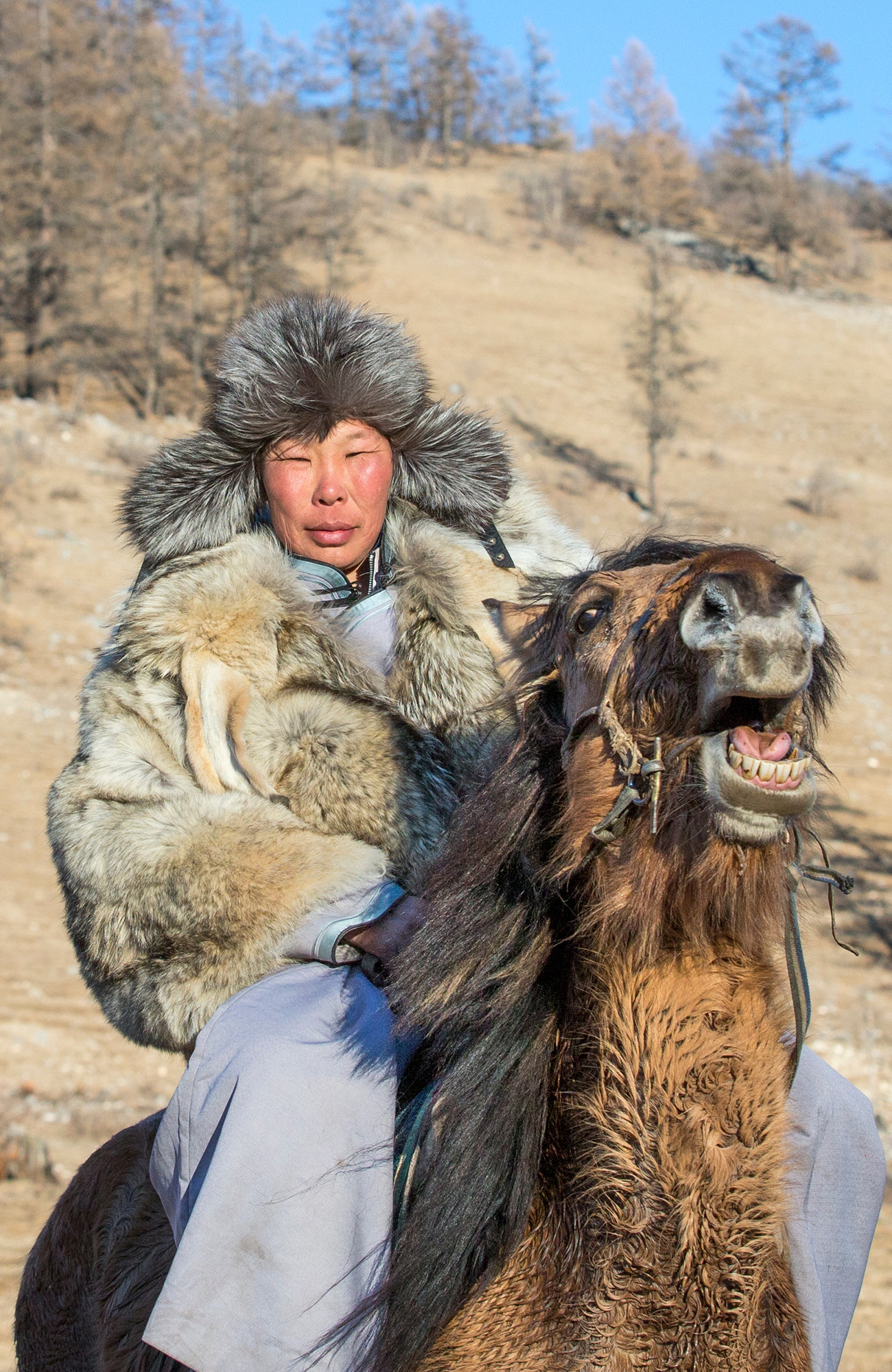 Persoon op een paard in Mongolië | Rondreizen Mongolië | KILROY