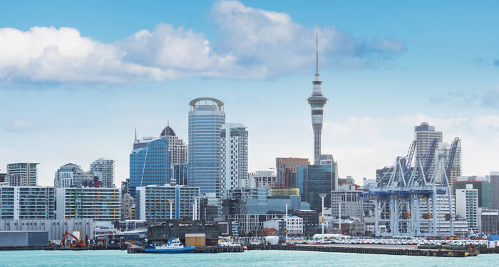 De skyline van de stad Auckland in Nieuw-Zeeland | KILROY