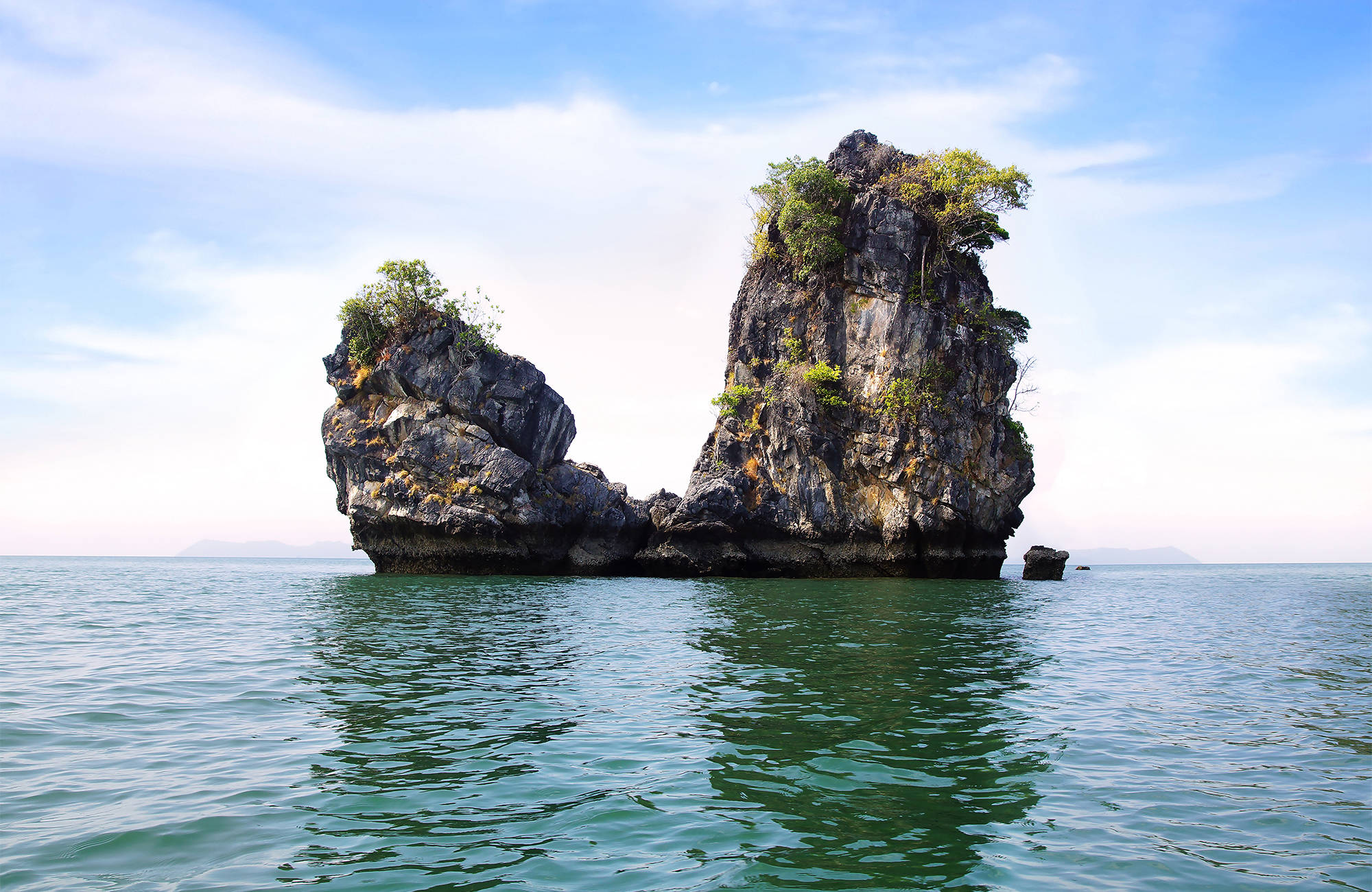 Langkawi Cliff Islands in de zon | 7 redenen waarom Maleisië bovenaan je bucketlist moet staan | KILROY