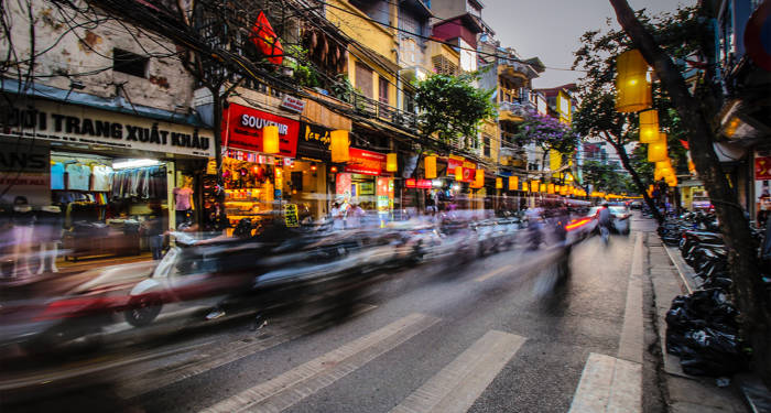 Drukke straat in Hanoi | Rondreis Vietnam & Cambodja met KILROY