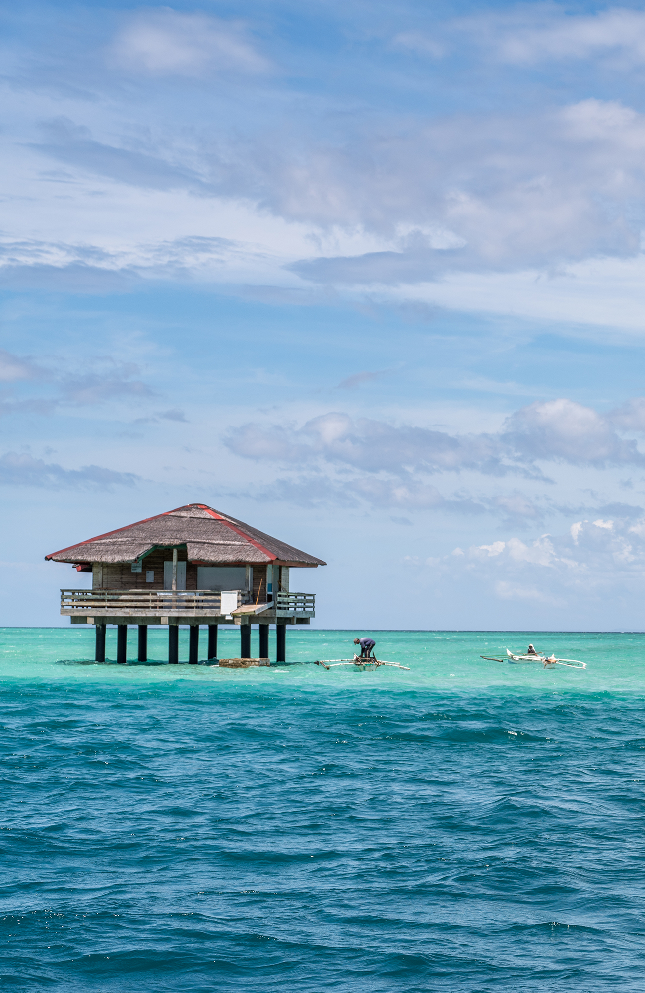 dumaguete-philippines-sand-bar-coast-boat-sidebar