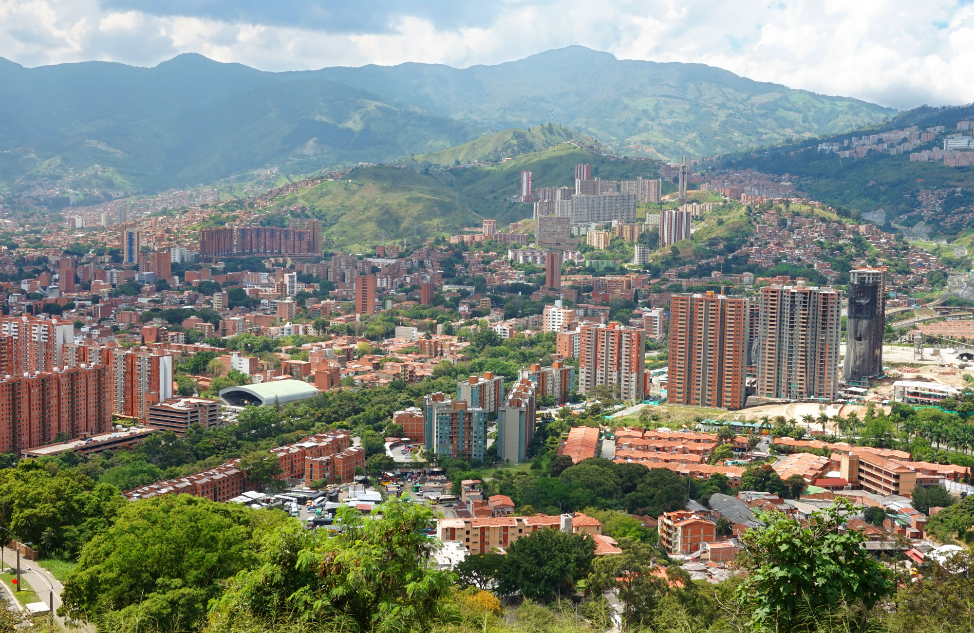 medellin-colombia-city-view-look-out-cover