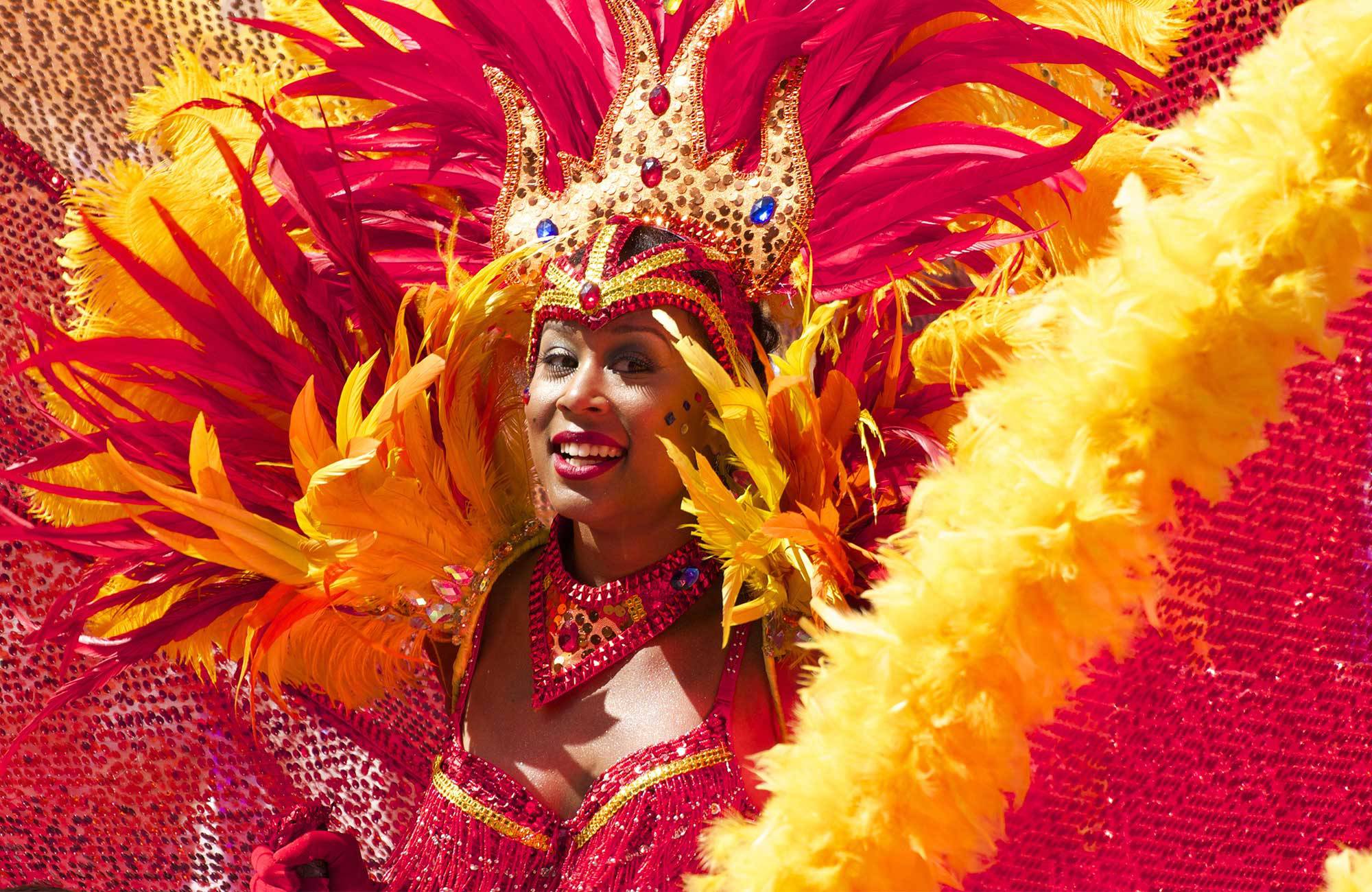 Danseres tijdens carnaval in Rio de Janeiro | Beste reistijd mei | Beste bestemmingen mei | Reiskalender | KILROY