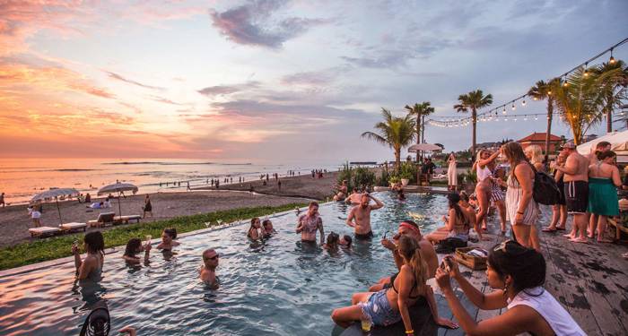 Geniet van de zonsondergang in Canggu Bali | De ultieme Bali reis | KILROY