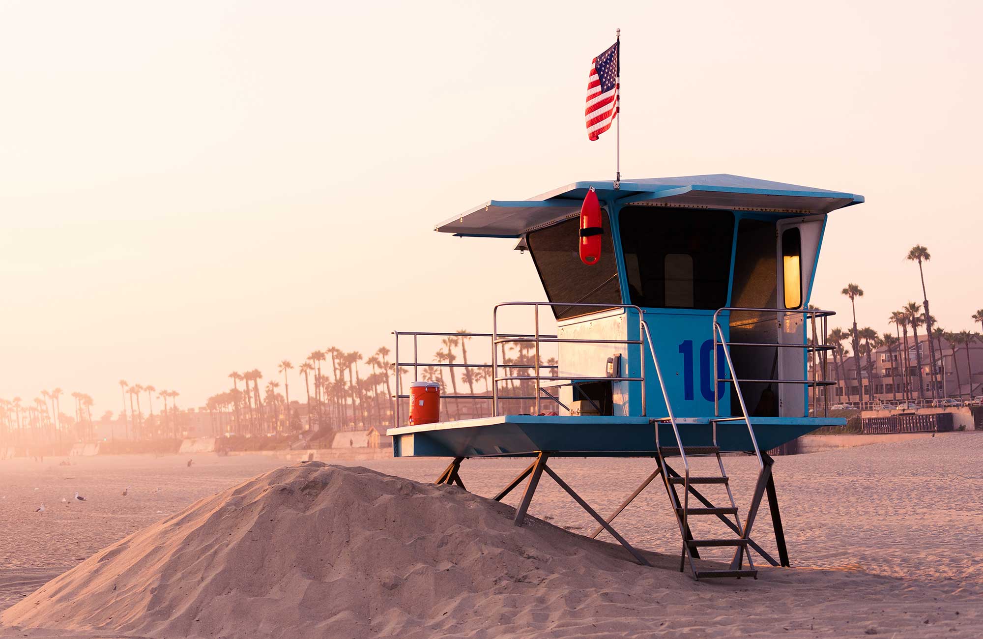 Lifeguard, Huntington beach, Los Angeles | KILROY