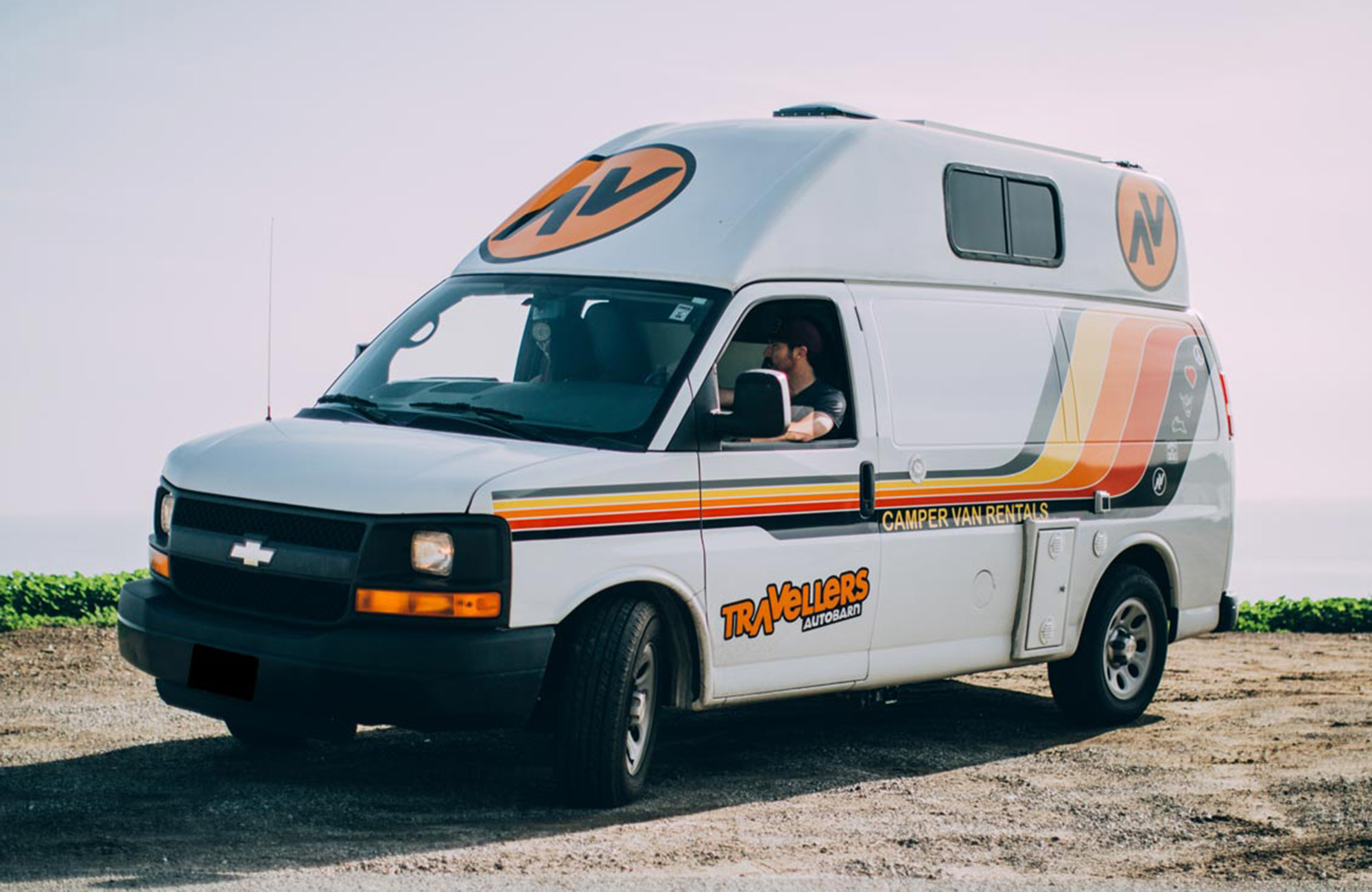 Kuga camper van de zijkant | Camperhuur Amerika | KILROY