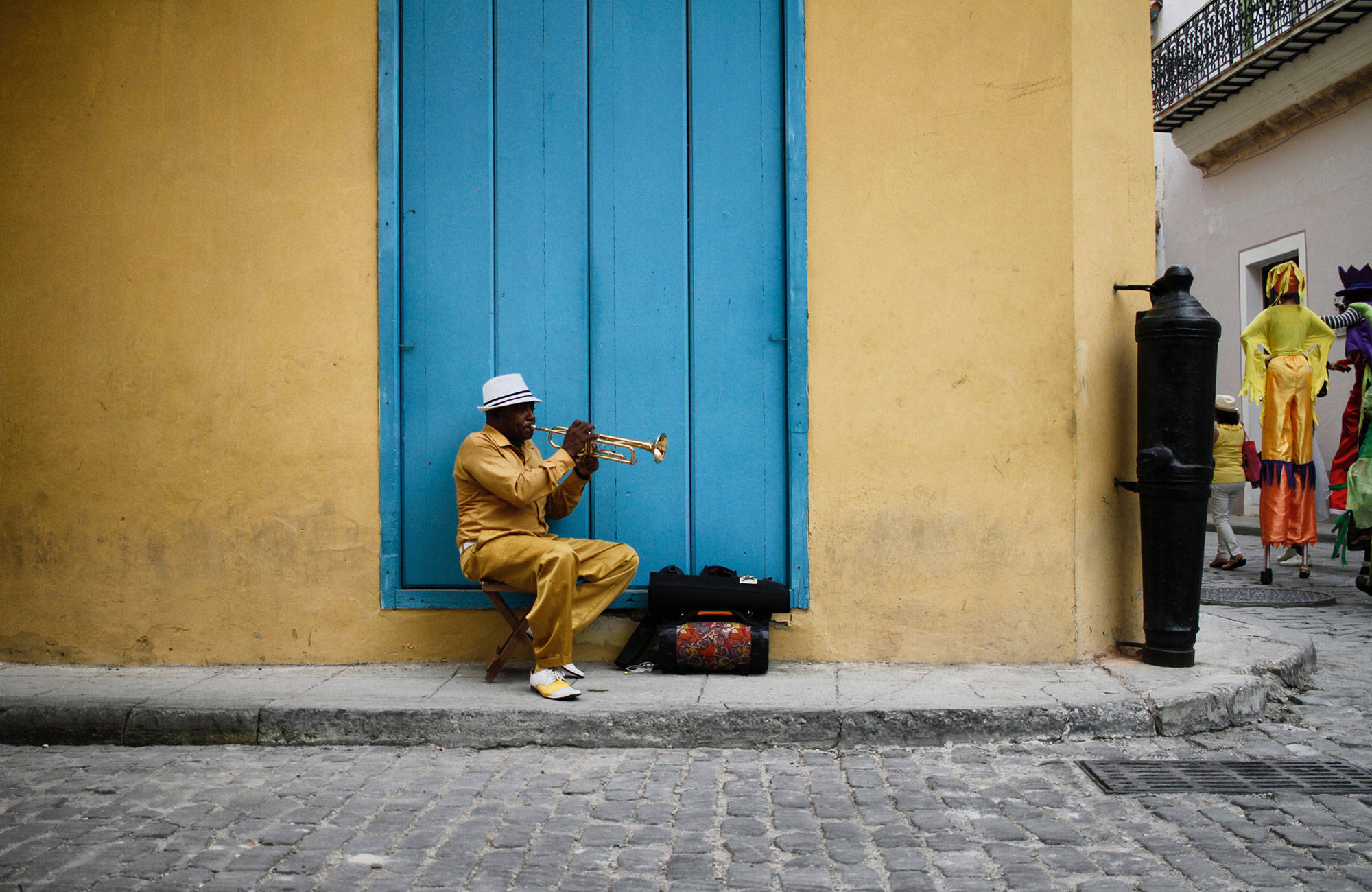 Geniet van de muziek op straat in Trinidad | backpacken Cuba | KILROY