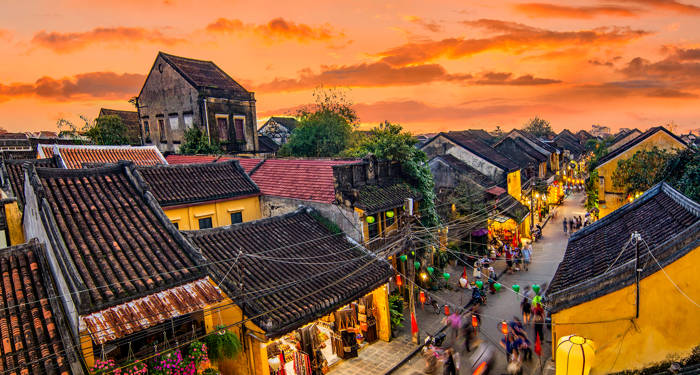 Kleurrijke straat in Hoi An | Rondreis Vietnam & Cambodja | KILROY