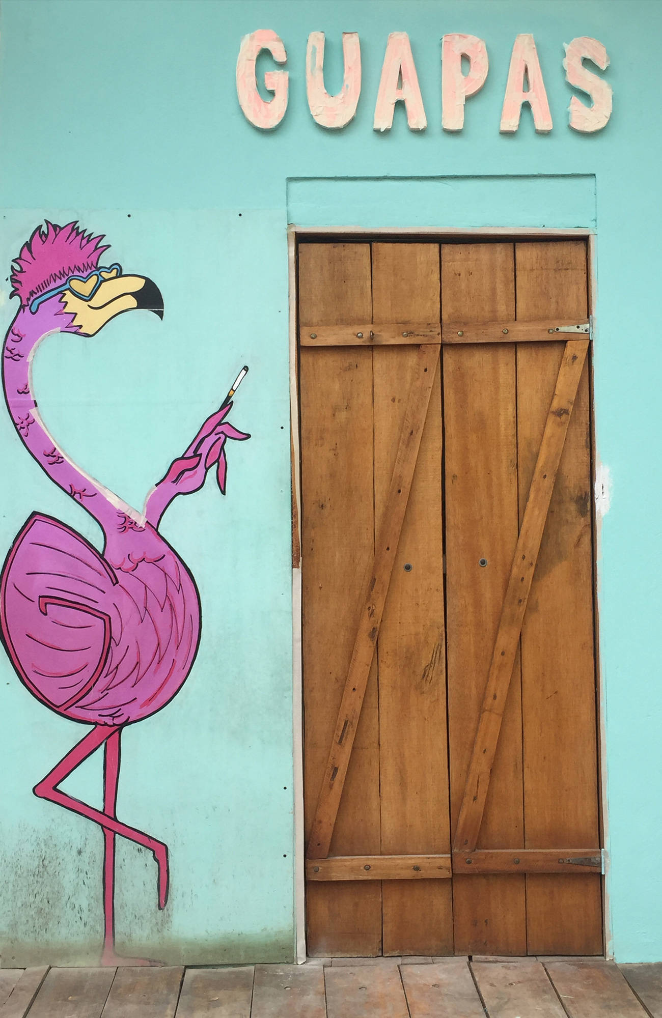 gekleurde muur in montanita | 3 (vrijwilligers)projecten in kleurrijk Ecuador | KILROY