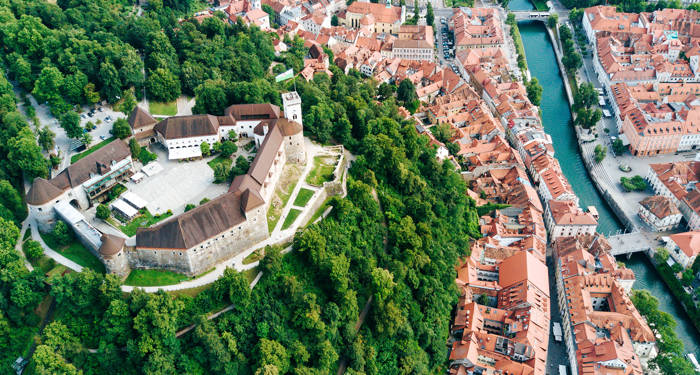 Prachtig uitzicht over Ljubljana | Roadtrip Slovenië | KILROY