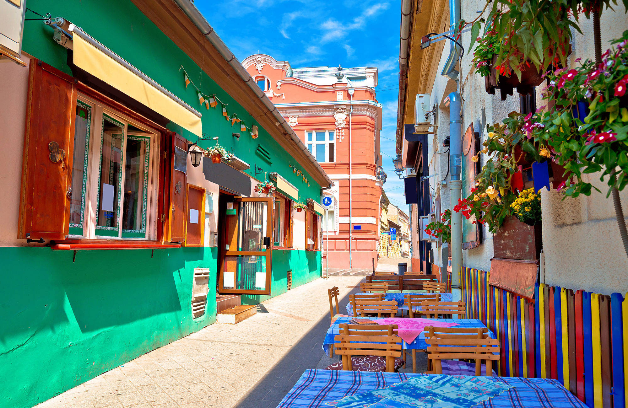 Kleurrijke restaurants | Reizen in Servië | KILROY