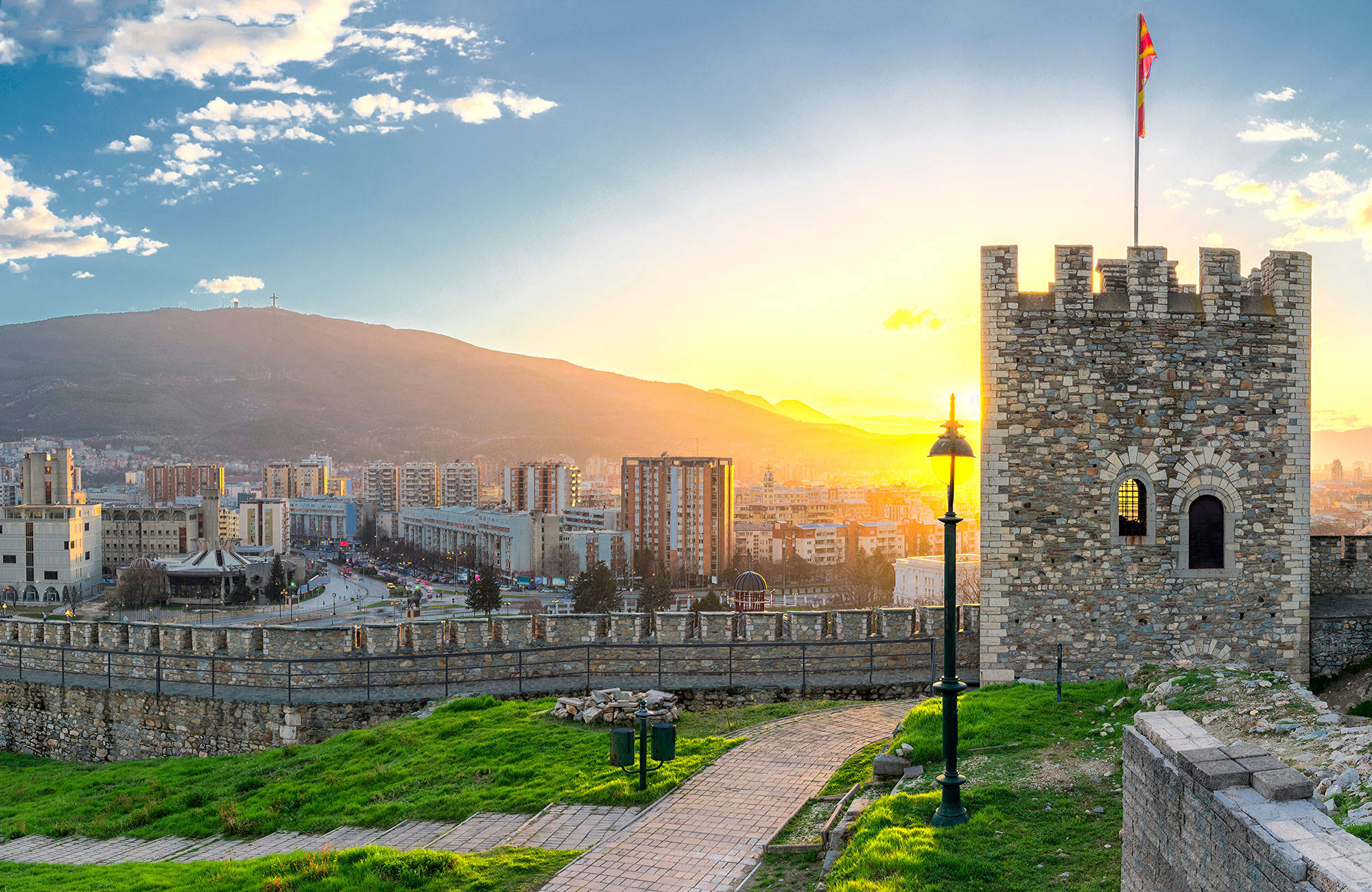 Zonsondergang in Skopje | Reizen naar Noord-Macedonië | KILROY