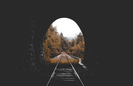 Treinspoor in tunnel | Reizen naar Bled | KILROY