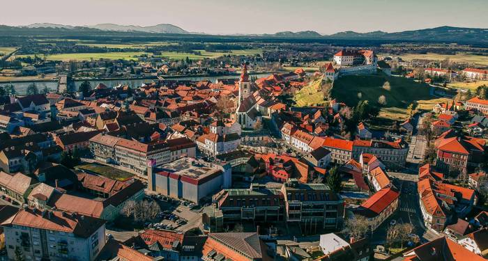 Luchtfoto van Ptuj | Roadtrip Slovenië | KILROY