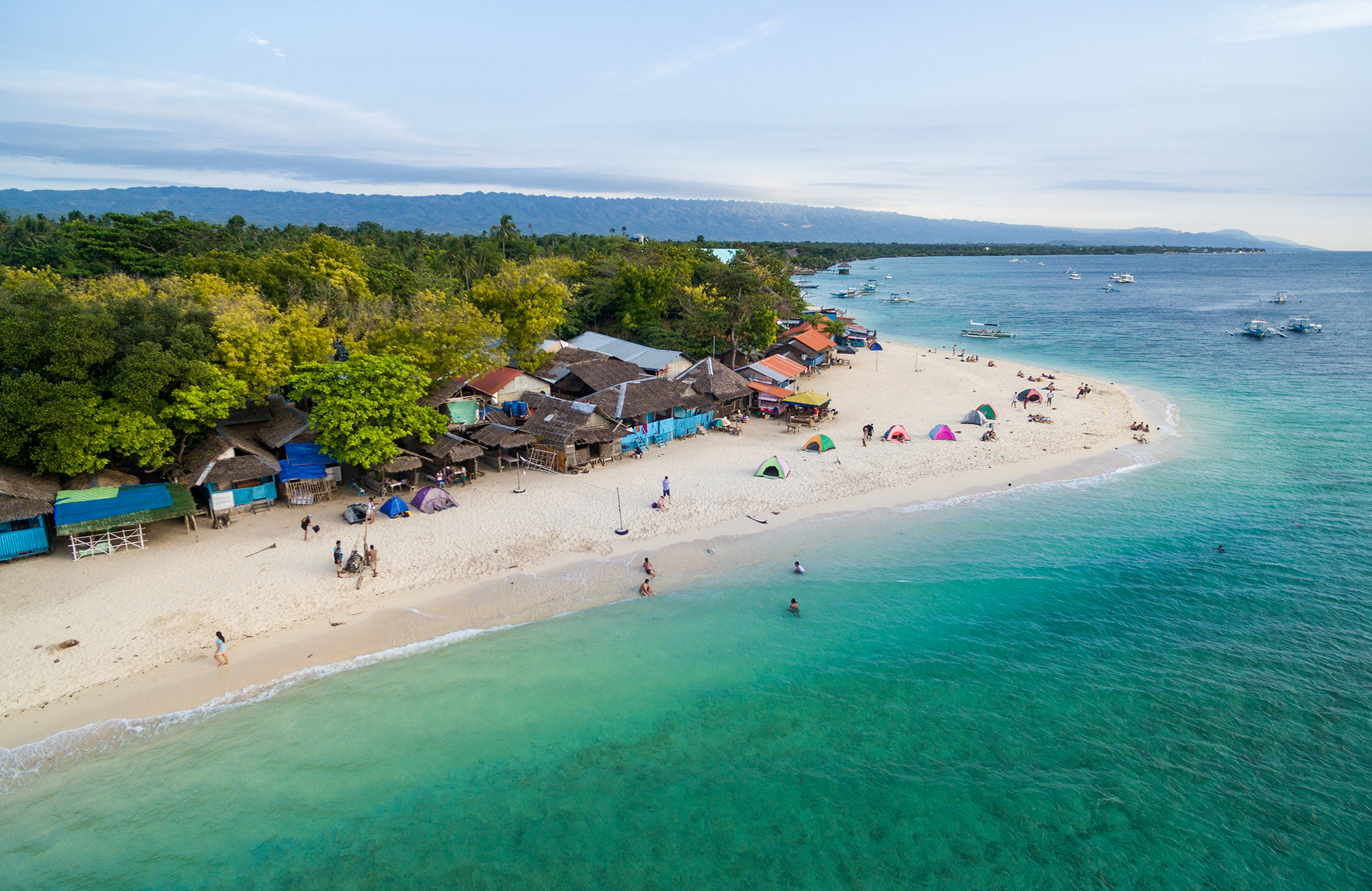De lokale boot op de rivier in de Filipijnen | KILROY
