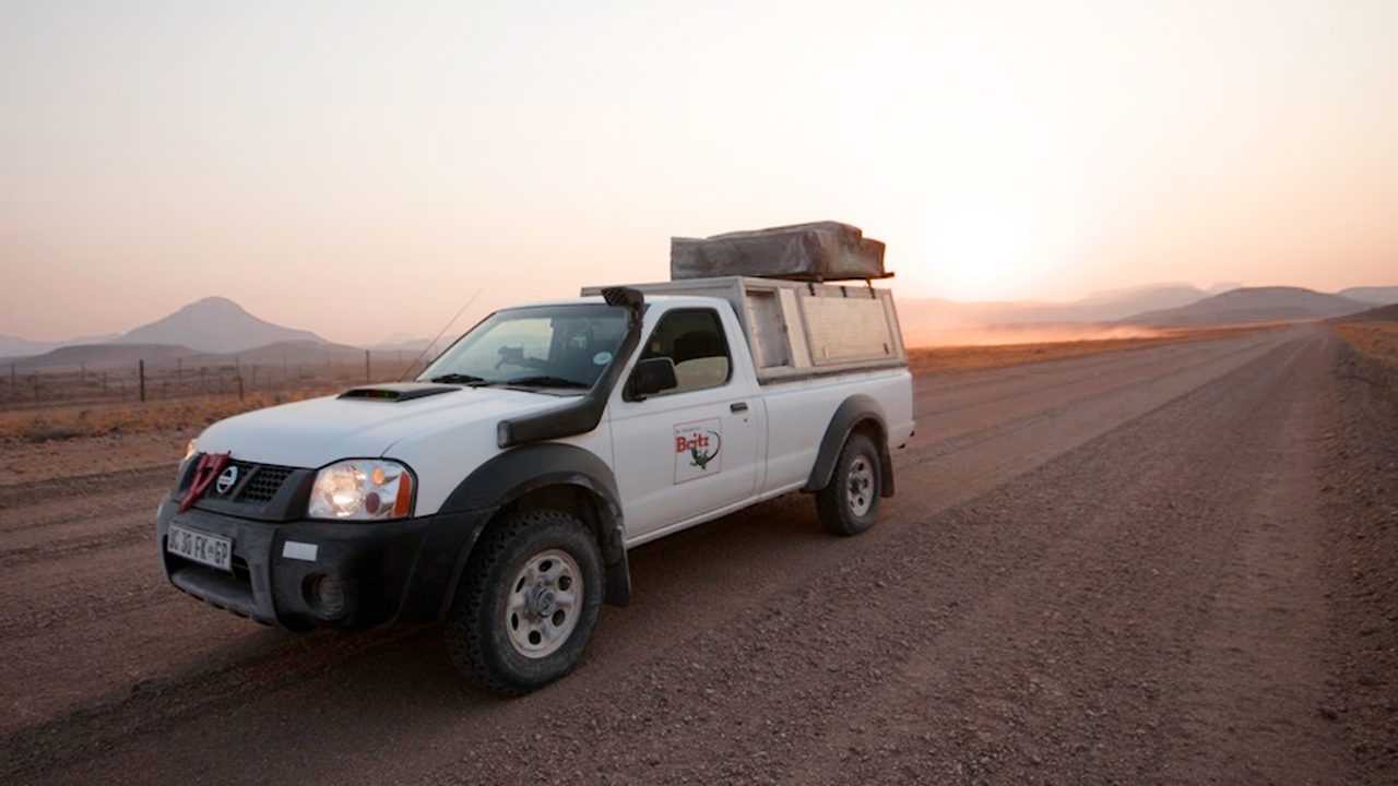 britz-4x4-mse-nissan-driving