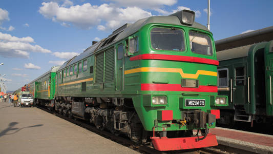 Trein op het perron | Trans-Mongolië Express | Van Sint Petersburg naar Beijing | KILROY