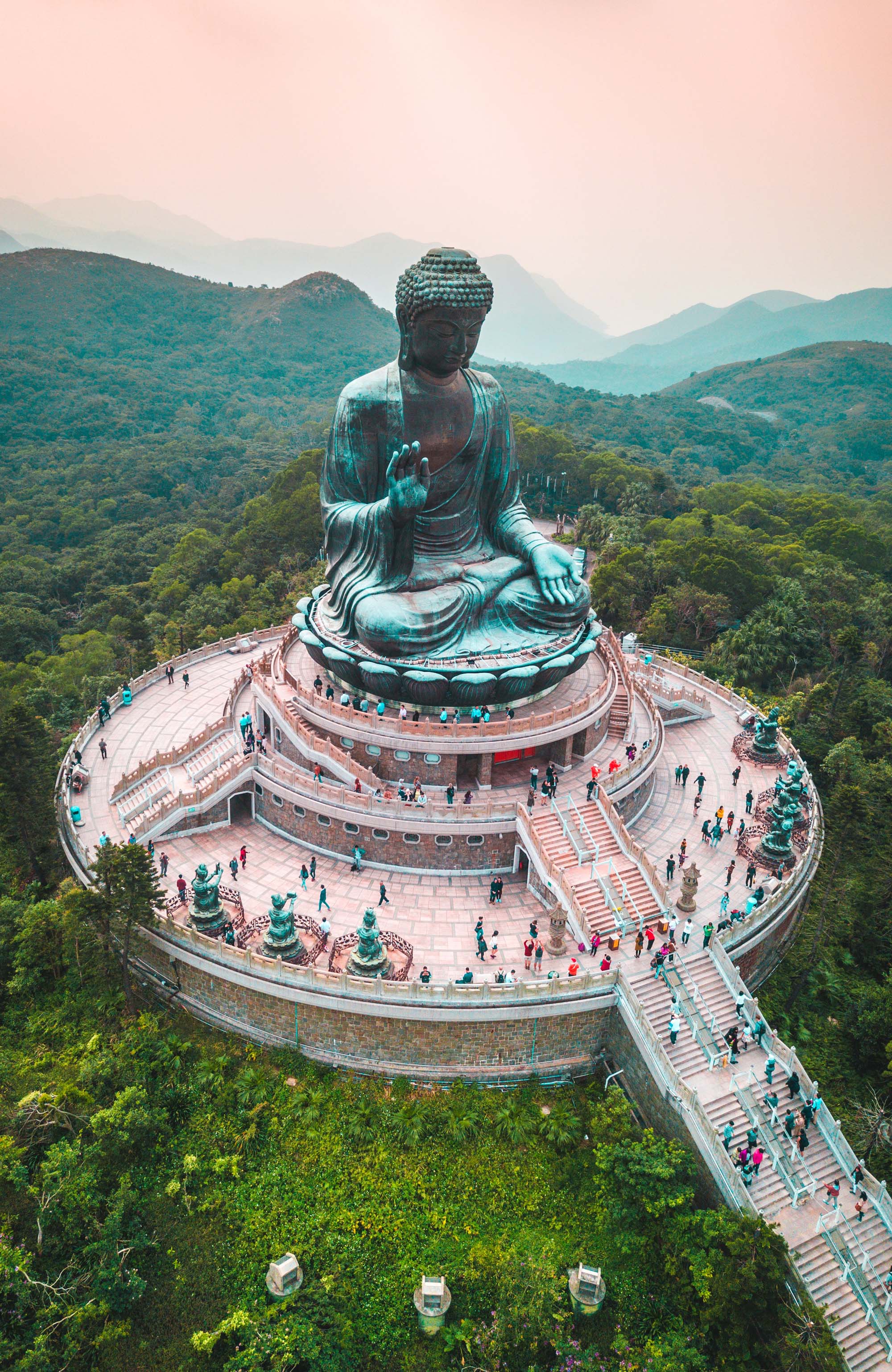 Mega Boedha in Hong Kong - KILROY