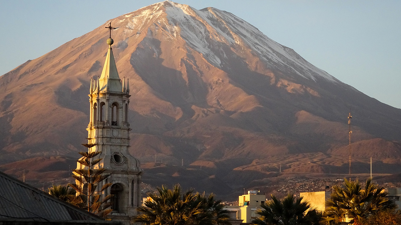 Een kerk in de stad Arequipa in Peru