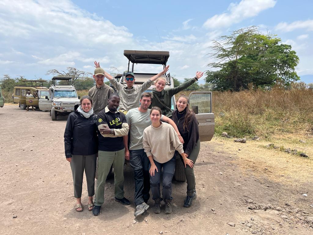 Giraf met Kilimanjaro op de achtergrond