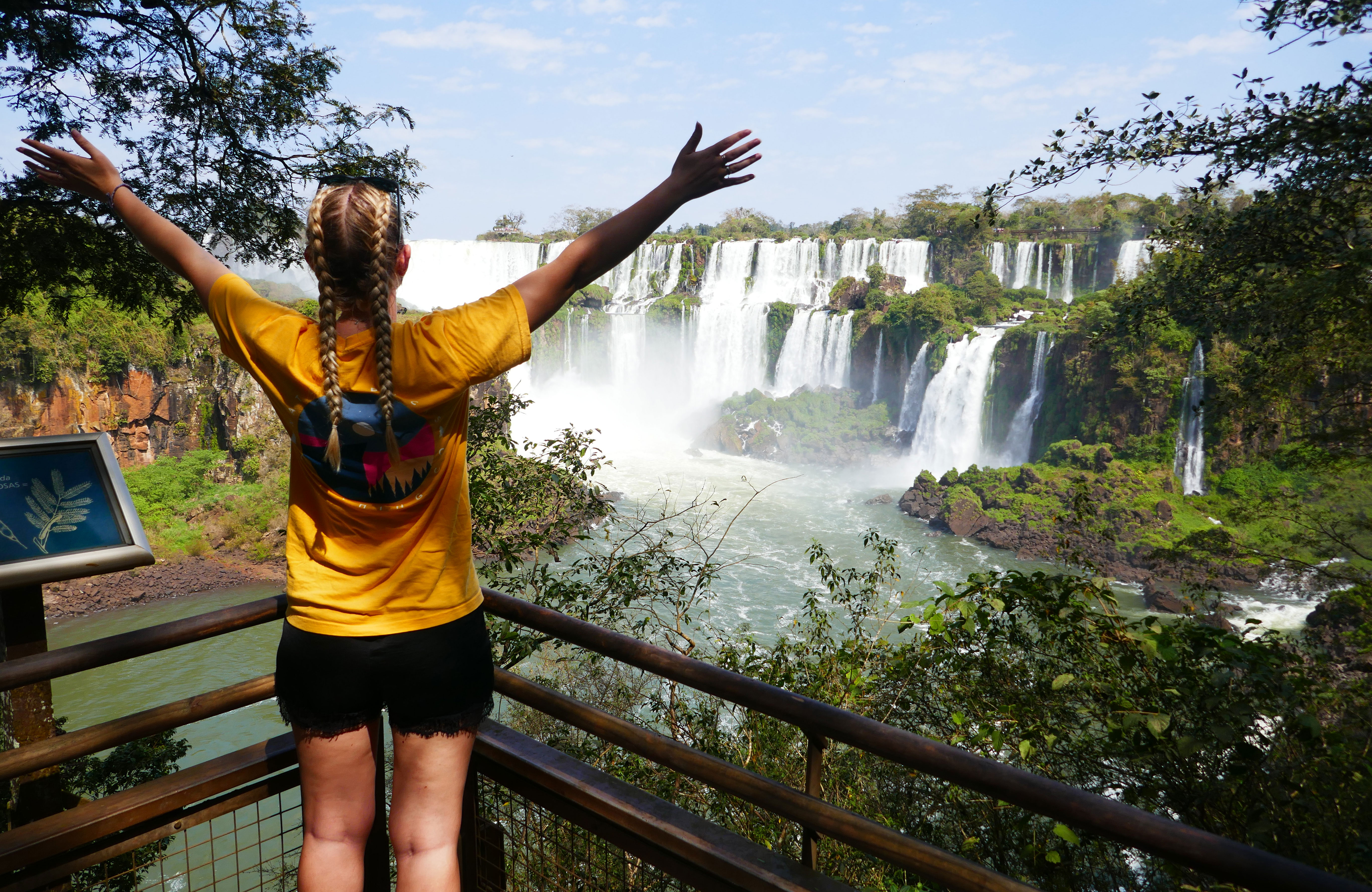 Uitzicht op de Iguaçuwatervallen vanuit het Iguaçu National Park in Brazilië