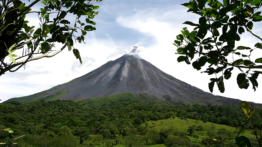 arenal_volcano_17_1280x720_for_navi_web