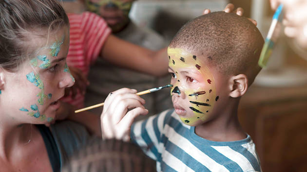 save-clever_cubs-face-painting_1280x720